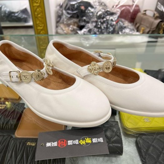 東區正精品㊣CHANEL G45778 全新未使用香奈兒白色全皮金幣瑪莉珍娃娃鞋平底鞋秀款 37.5號 RZ6219-2