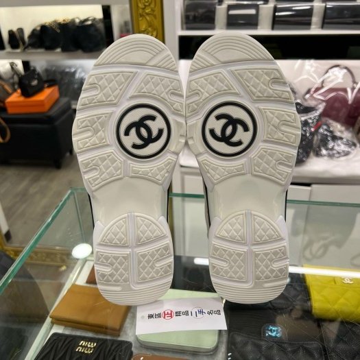 東區正精品㊣CHANEL G40184 近全新香奈兒淺灰色菱格紋布面拼麂皮小牛皮休閒鞋運動鞋球鞋 38號 RZ6221-6