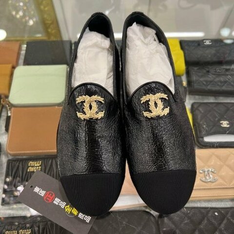東區正精品㊣CHANEL G39318 全新香奈兒黑色全皮金色雙C logo 樂福鞋娃娃鞋平底鞋 37號 RZ5870