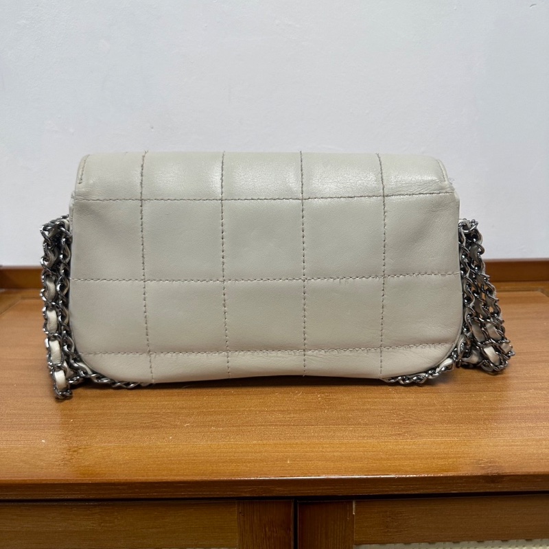 Chanel 白色菱格紋方塊冰格鏈條包24*13 99新配件塵袋-6