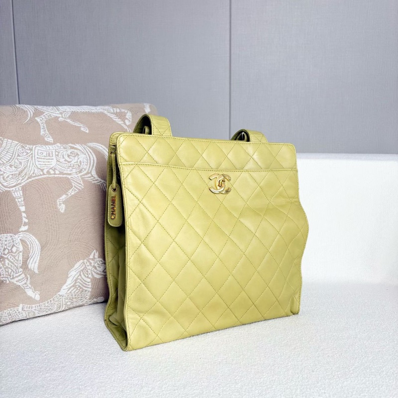 Chanel中古菱格紋肩背包 綠色金扣 羊皮 31*29*11 98新配件塵袋保卡-4