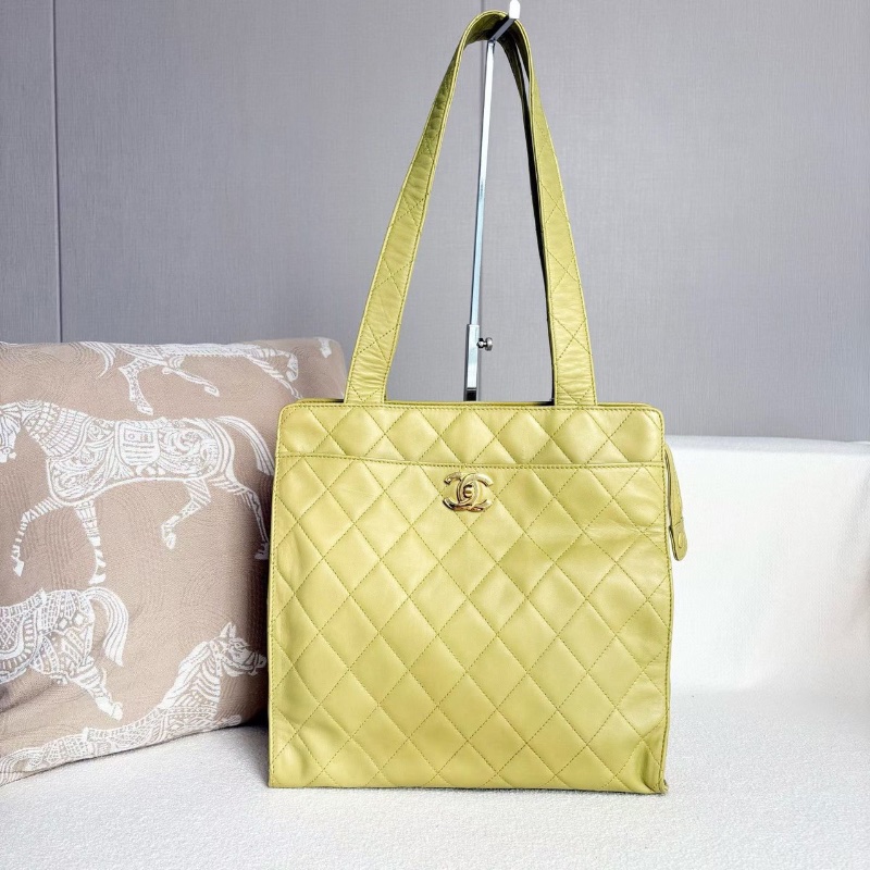 Chanel中古菱格紋肩背包 綠色金扣 羊皮 31*29*11 98新配件塵袋保卡-7