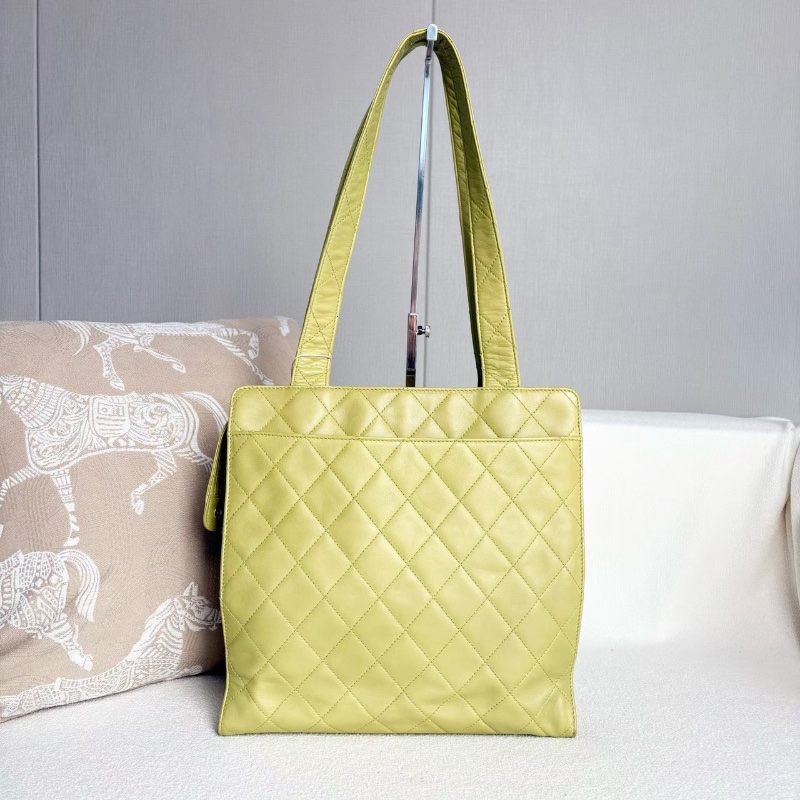Chanel中古菱格紋肩背包 綠色金扣 羊皮 31*29*11 98新配件塵袋保卡-8
