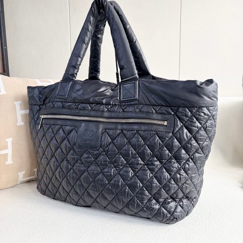 Chanel羽絨Tote托特包大號 黑色44*34*18 98新配件塵袋-4