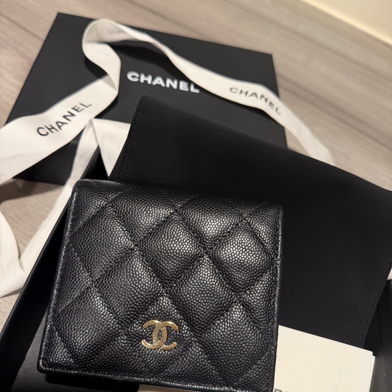 Chanel 對開荔枝皮短夾-0