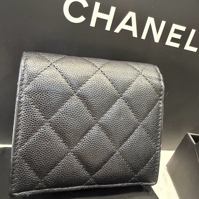 Chanel 對開荔枝皮短夾-8