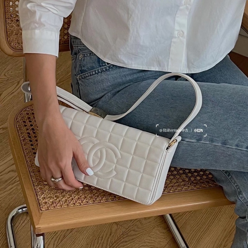 Chanel 中古橫版冰格腋下包  白色金扣 羊皮24*12*4 98新配件塵袋保卡-0