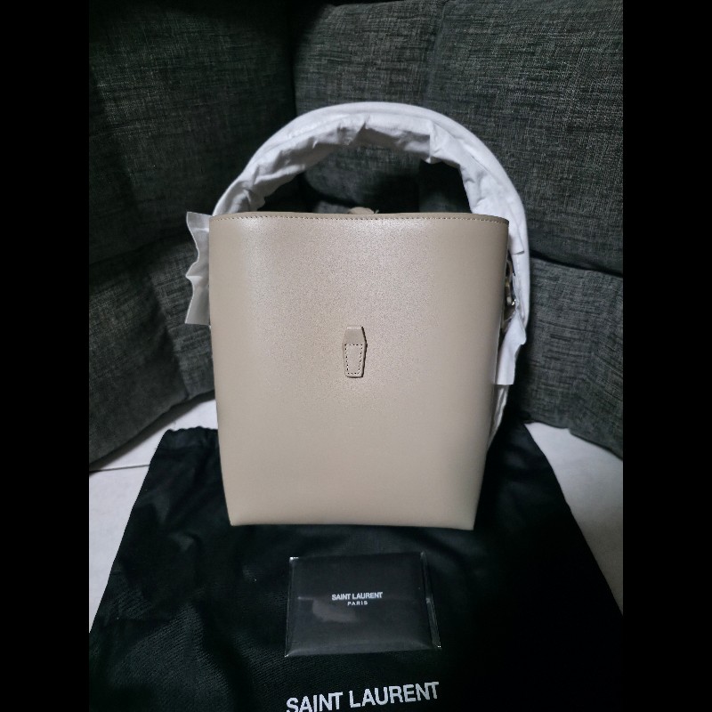 [全新] Saint Laurent YSL le37 水桶包 奶茶色銀扣 未拆封-0