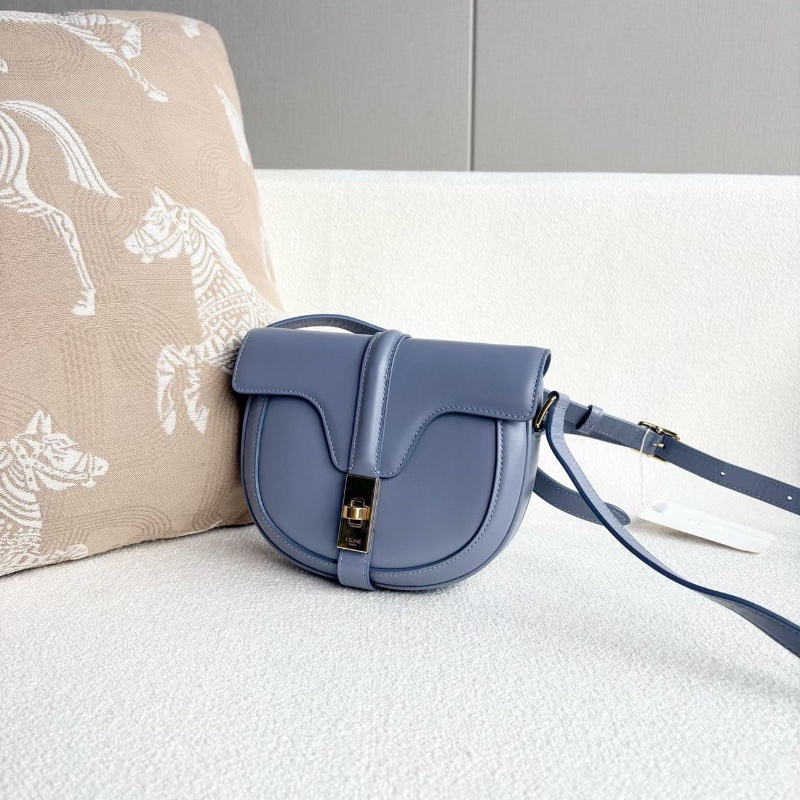 Celine besace16馬鞍包小號 藍色 金扣 可調節肩帶 牛皮 16*16*6 99新配件塵袋-6