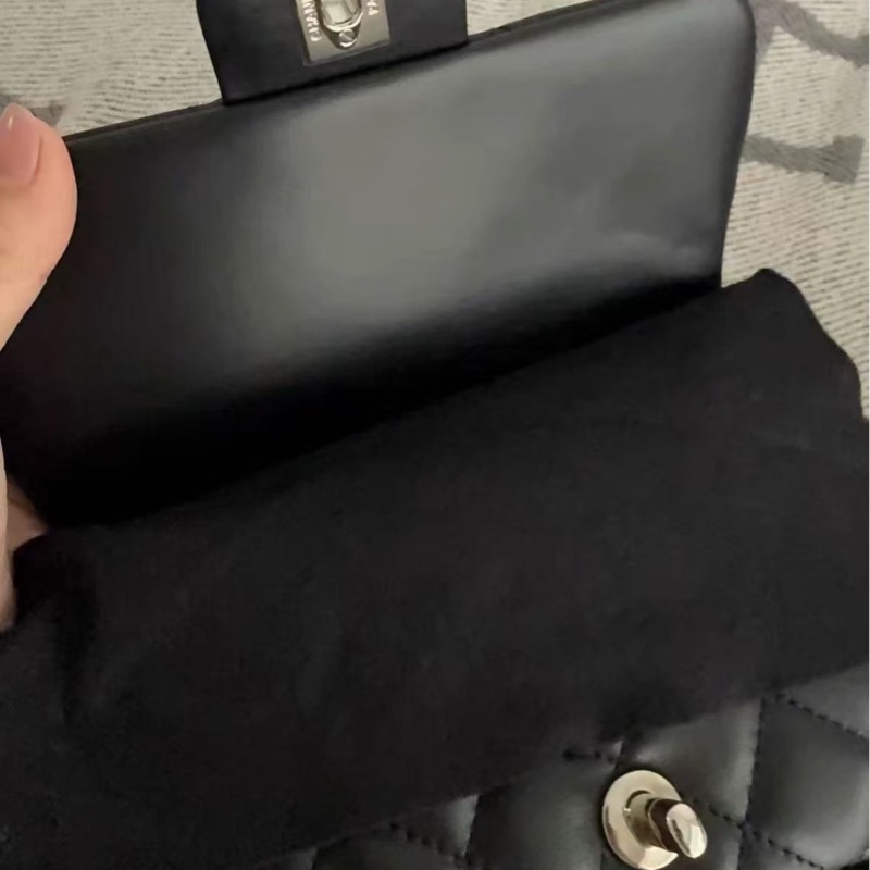 Chanel 元寶腰包 黑銀 牛皮22*14 全新閒置配件塵袋-2