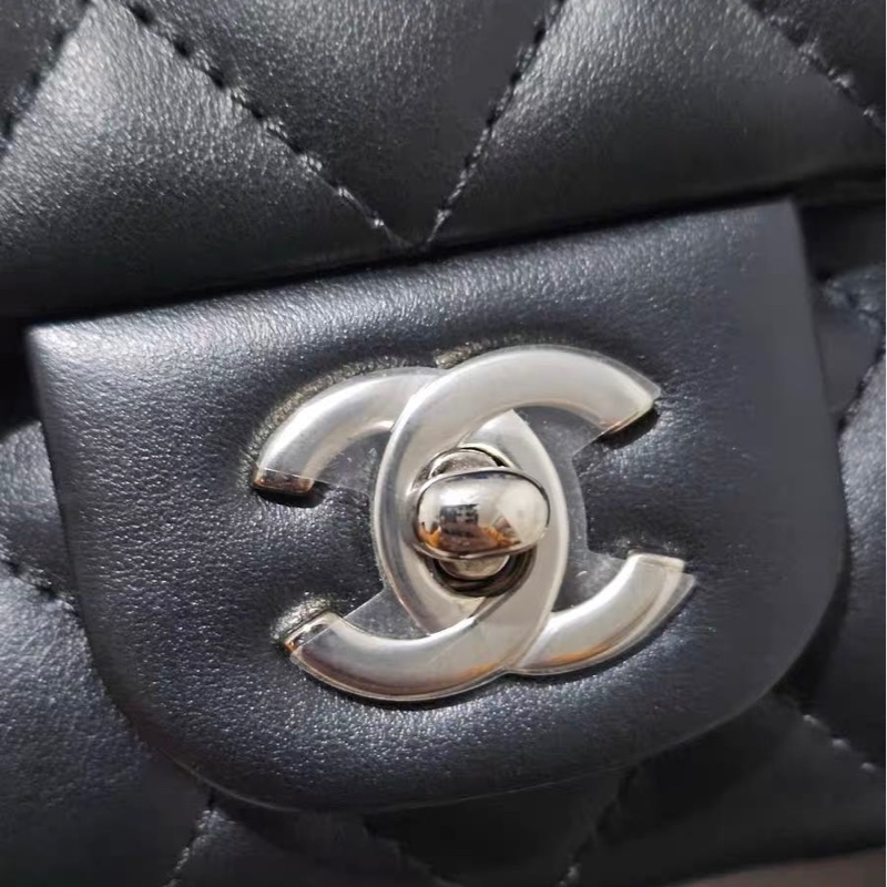 Chanel 元寶腰包 黑銀 牛皮22*14 全新閒置配件塵袋-4