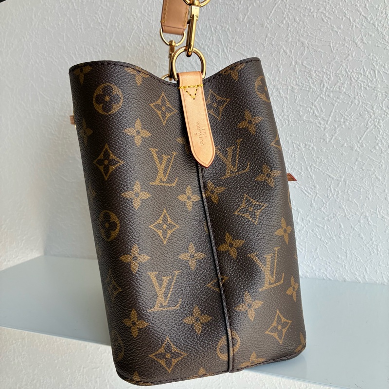 lv 花紋水桶BB 手提斜背兩用-7