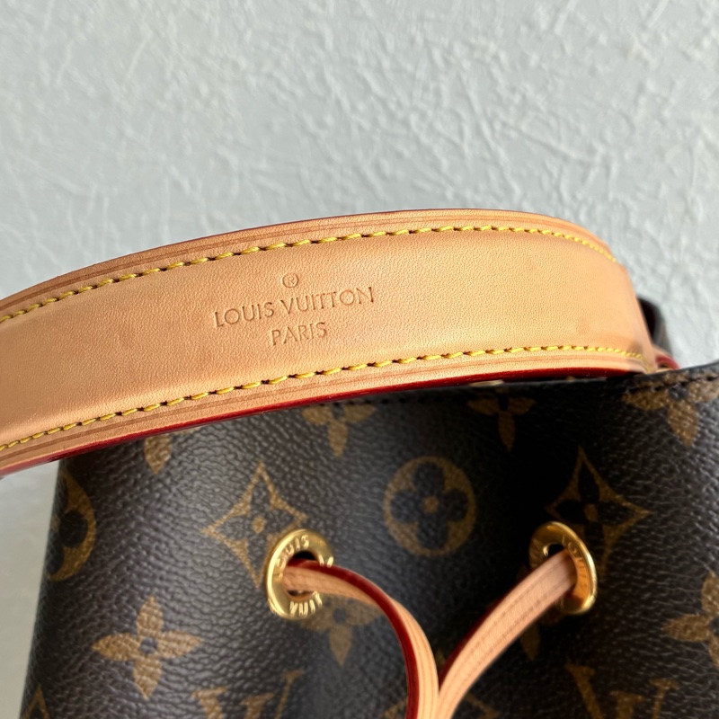 lv 花紋水桶BB 手提斜背兩用-21