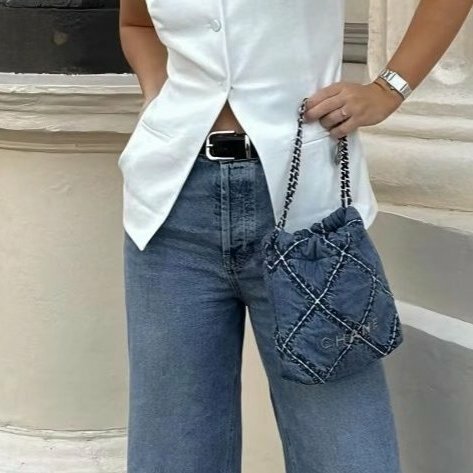 CHANEL - 藍色牛仔丹寧菱格銀釦22bag ╻MINI