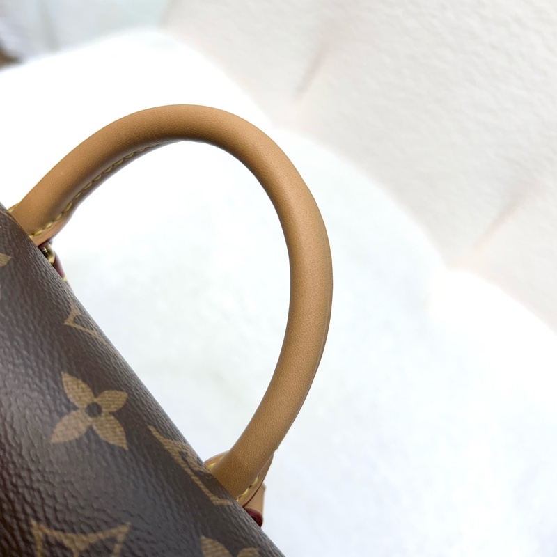 路易威登後背包LV原花montsouris磁釦束口抽繩簍空吊牌後背包PM M45501-12