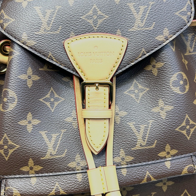 路易威登後背包LV原花montsouris磁釦束口抽繩簍空吊牌後背包PM M45501-17
