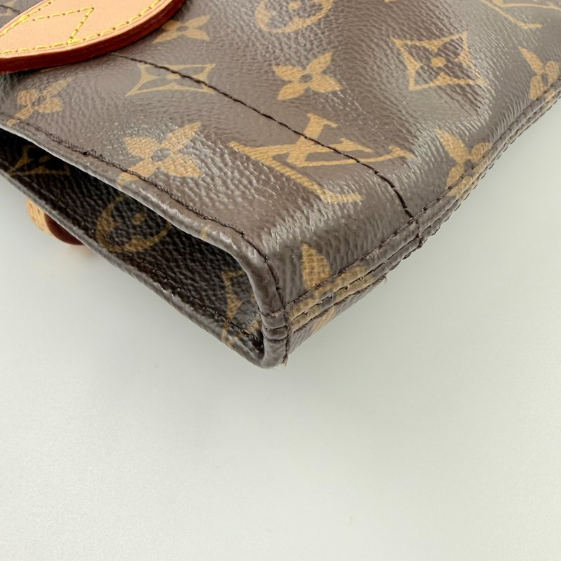 Louis Vuitton -原花  Carry it 雙耳琴譜肩背包-11