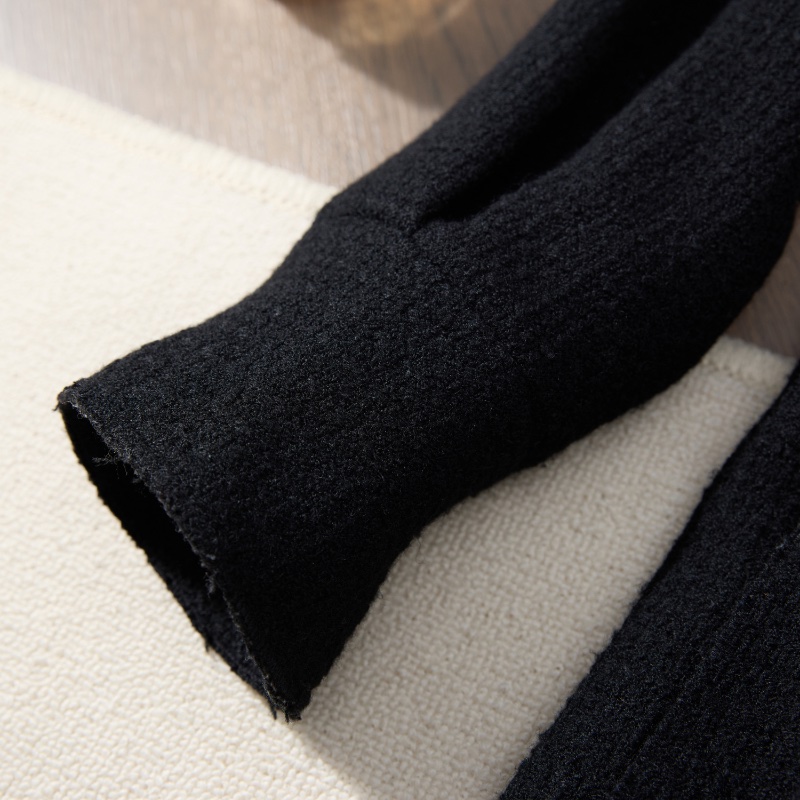 ❤️CHANEL 經典黑色外套 精緻下擺 Logo紐扣-7