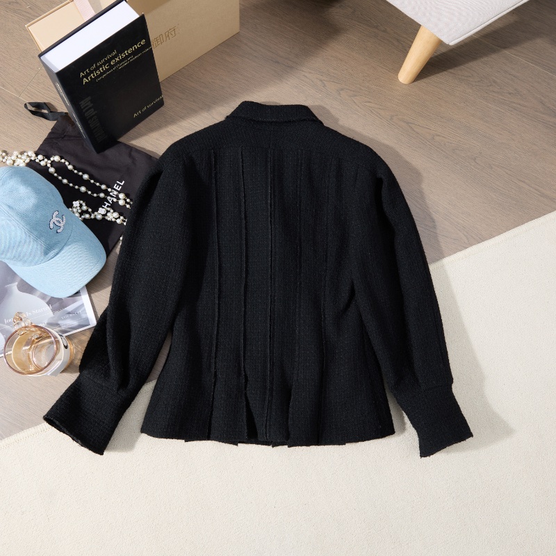 ❤️CHANEL 經典黑色外套 精緻下擺 Logo紐扣-9