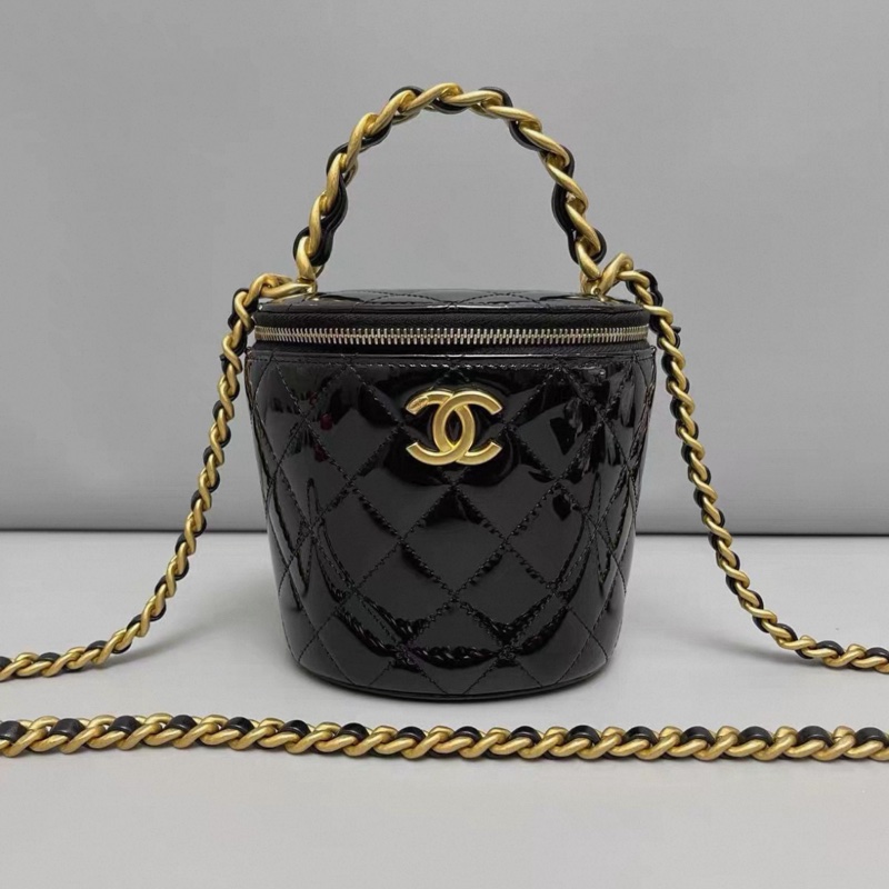 Chanel香奈兒 黑金漆皮菱格水桶包 芯片款-0