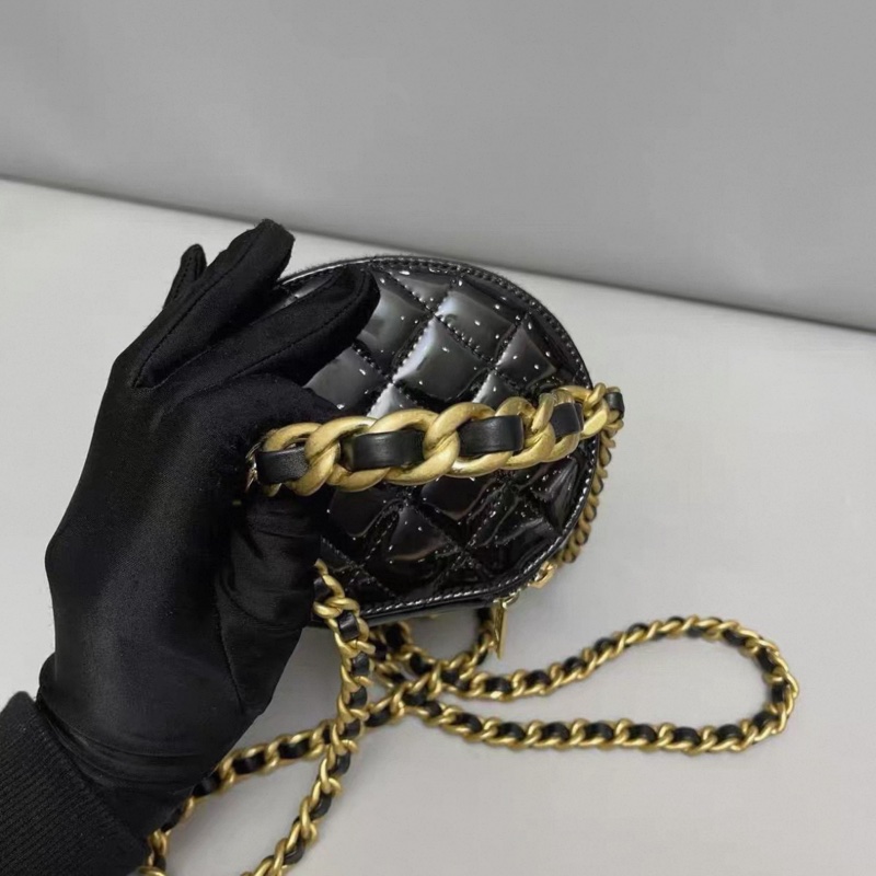 Chanel香奈兒 黑金漆皮菱格水桶包 芯片款-4
