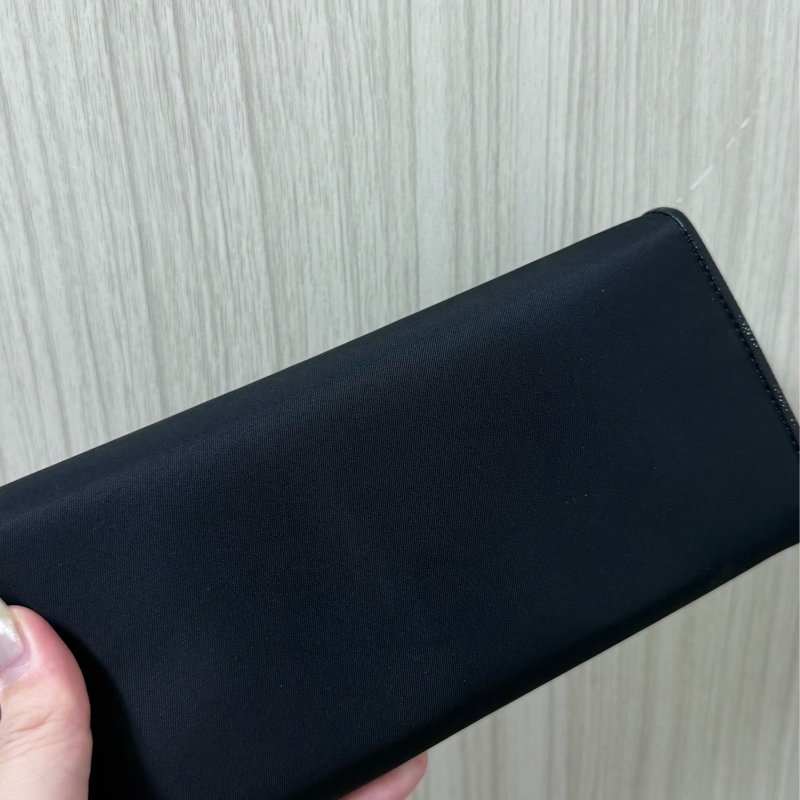 PRADA 經典三角LOGO 尼龍防刮牛皮拼接扣式長夾-2