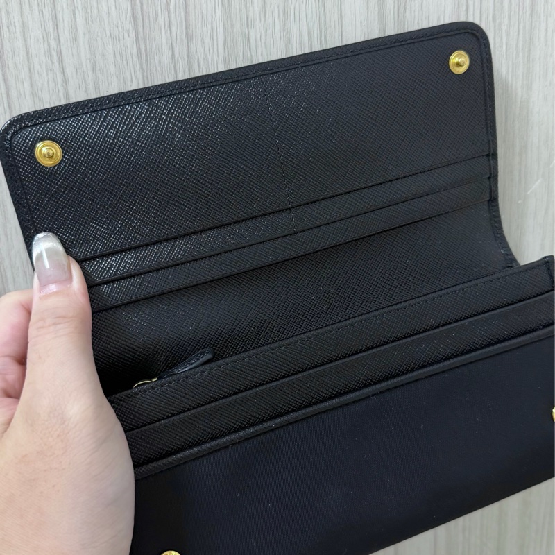 PRADA 經典三角LOGO 尼龍防刮牛皮拼接扣式長夾-3