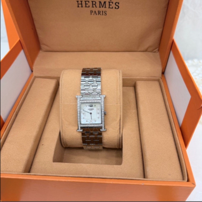 【經典H滿鑽🤩99%接近全新✨低調奢華✨】Hermes女士石英表 鋼帶款 貝母盤+後鑲鑽，鋼帶款-3