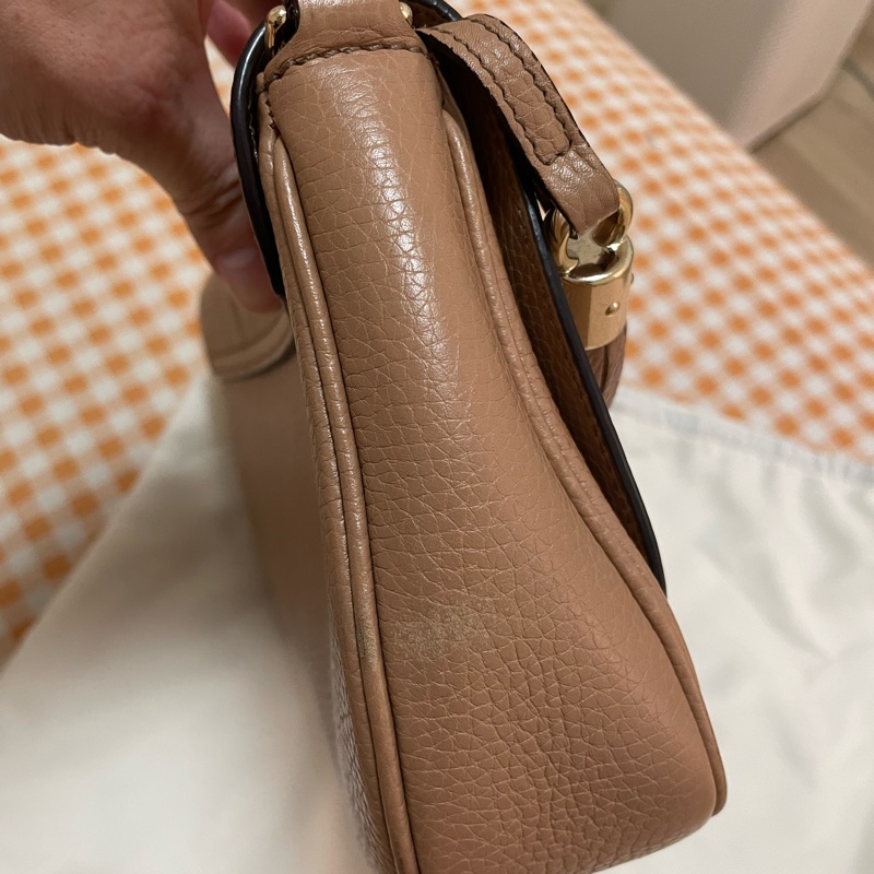 GUCCI 流蘇包/鏈條包/奶茶色/壓紋logo/-11