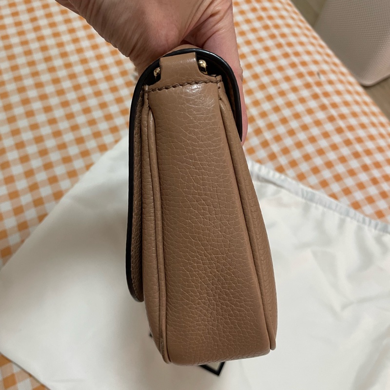 GUCCI 流蘇包/鏈條包/奶茶色/壓紋logo/-12