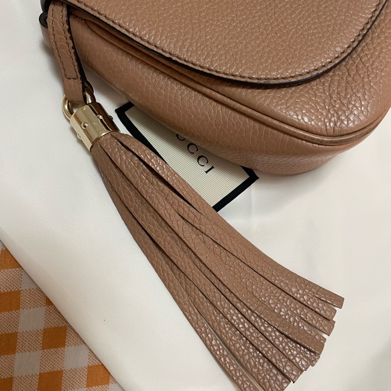 GUCCI 流蘇包/鏈條包/奶茶色/壓紋logo/-13