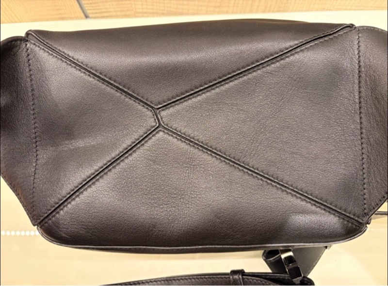 Loewe puzzle 黑色小號腰包-3