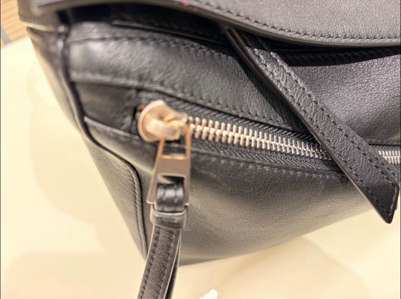 Loewe puzzle 黑色小號腰包-16