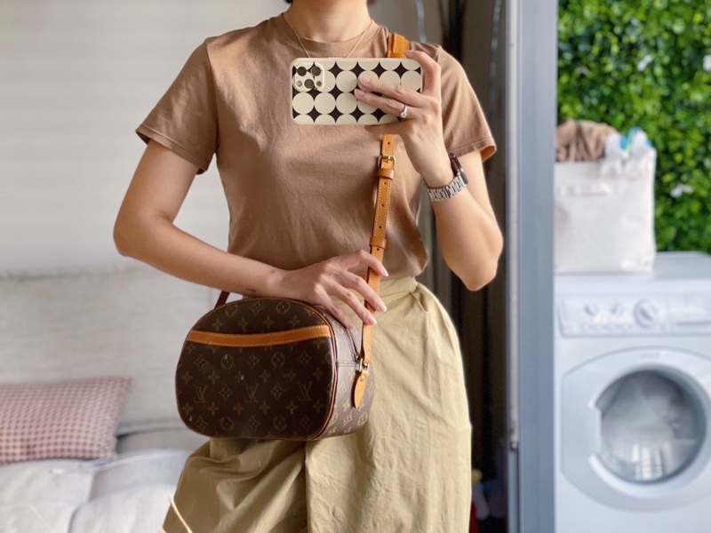 【96新 ✨ 全網最低價！】LV中古老花 蘋果包 酒壺包 郵差包 斜挎包-0