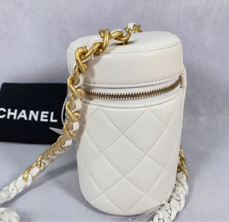 【95新 ✨ 全網最低價！】Chanel 香奈兒 圓筒包化妝包 羊皮 雙色鏈條晶片款 原價35000港幣 🥲-5