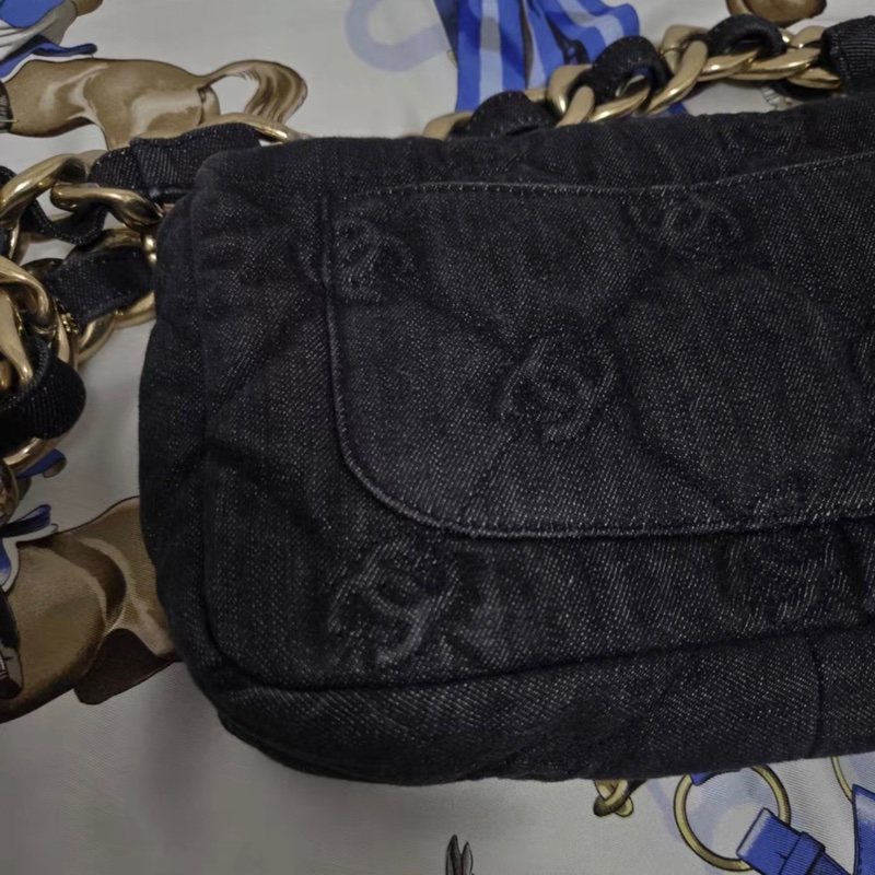 Chanel 香奈兒 雙C浮雕鏈條包 芯片款 Chanel Black Denim Small Funky Town Flap Gold Hardware, 2022-4