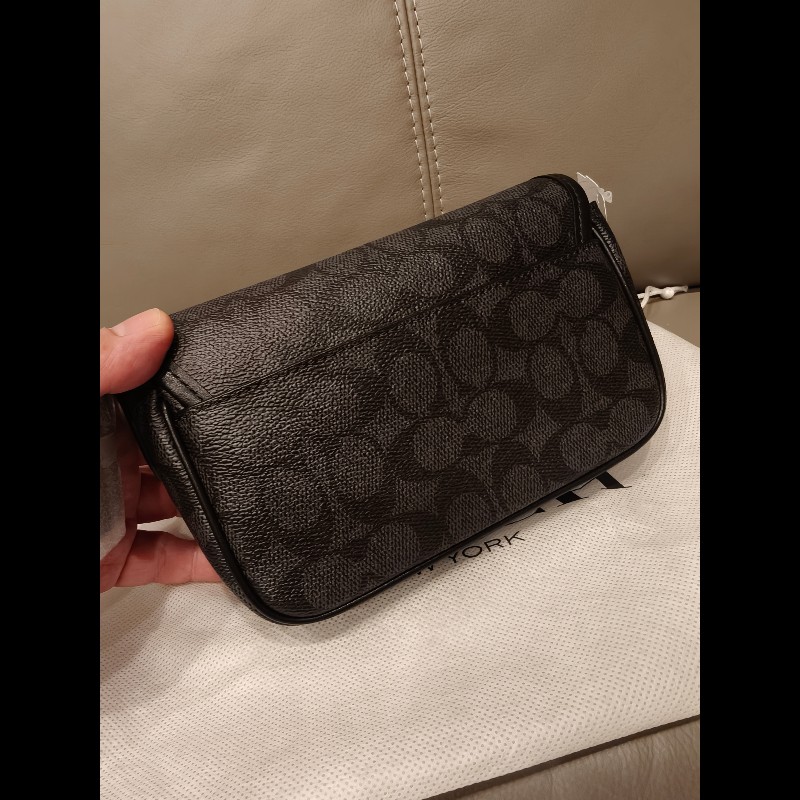 這個月法國剛剛帶回來coach限量生產小包包，男女通用-8