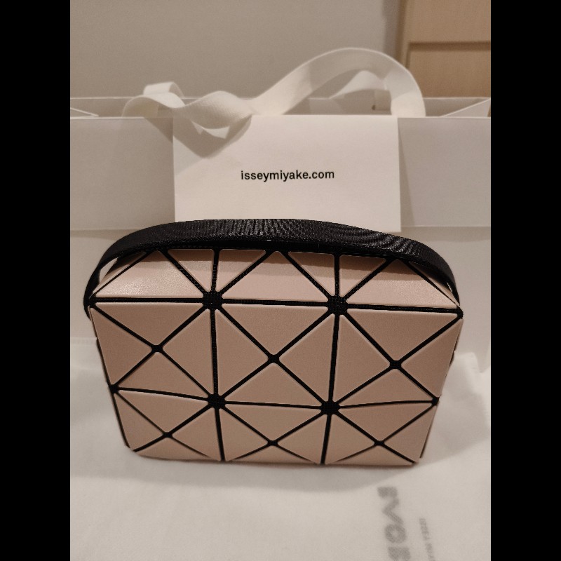 Issey miyake三宅一生Bao Bao cuboid 邱比特迷你方型斜背包-1