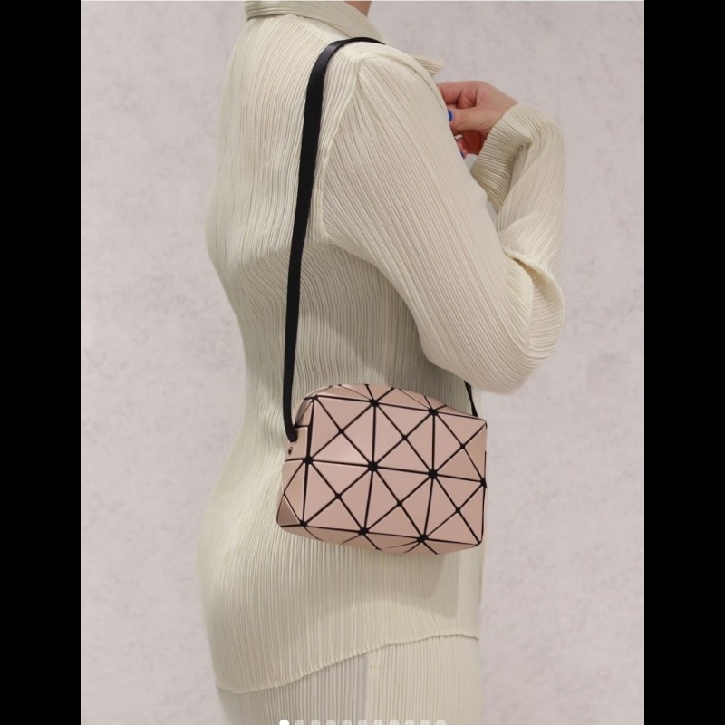Issey miyake三宅一生Bao Bao cuboid 邱比特迷你方型斜背包-6