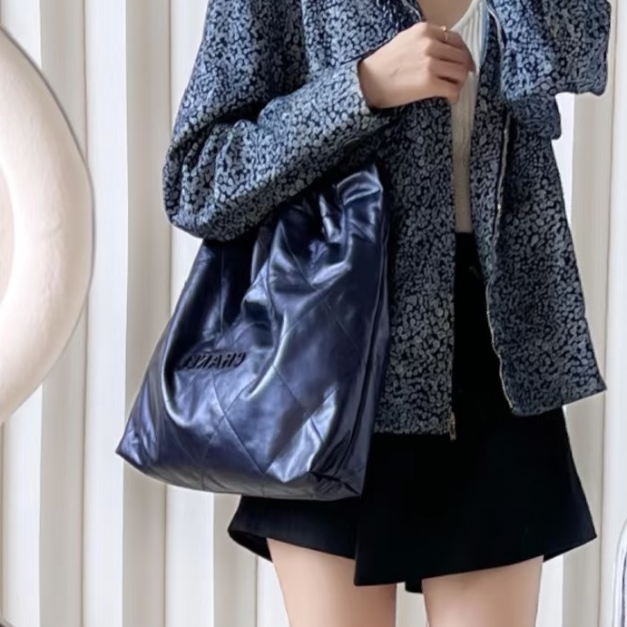 氣質百搭款💙Chanel深海藍小號22bag垃圾袋單肩鏈條包⛓️-12