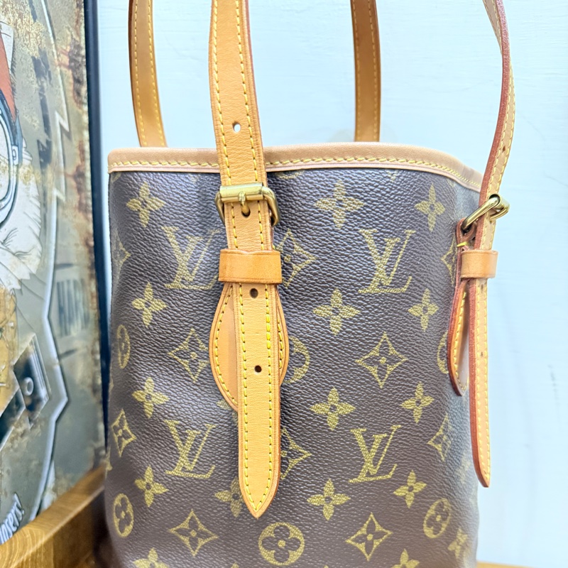 不錯的88新✨私物超甜賣🫶🏻 LV老花 小水桶  內裡全皮 肩背 手提都可以 經典好用又可愛-13