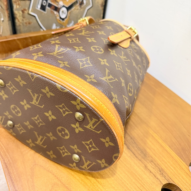 不錯的88新✨私物超甜賣🫶🏻 LV老花 小水桶  內裡全皮 肩背 手提都可以 經典好用又可愛-60