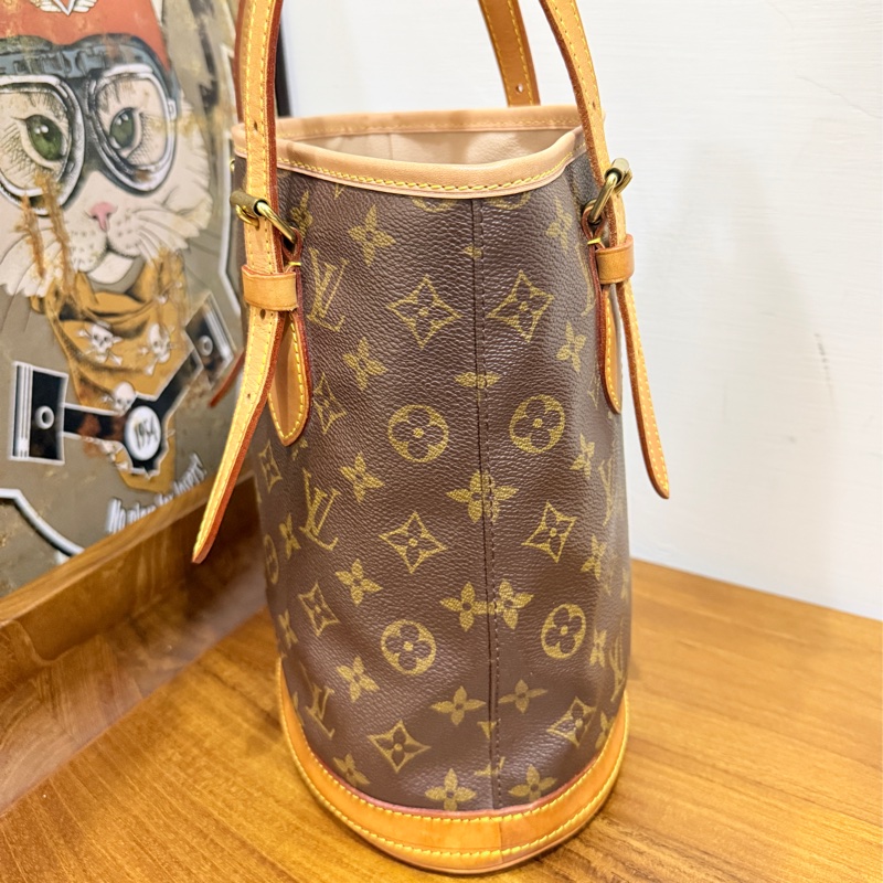 不錯的88新✨私物超甜賣🫶🏻 LV老花 小水桶  內裡全皮 肩背 手提都可以 經典好用又可愛-68