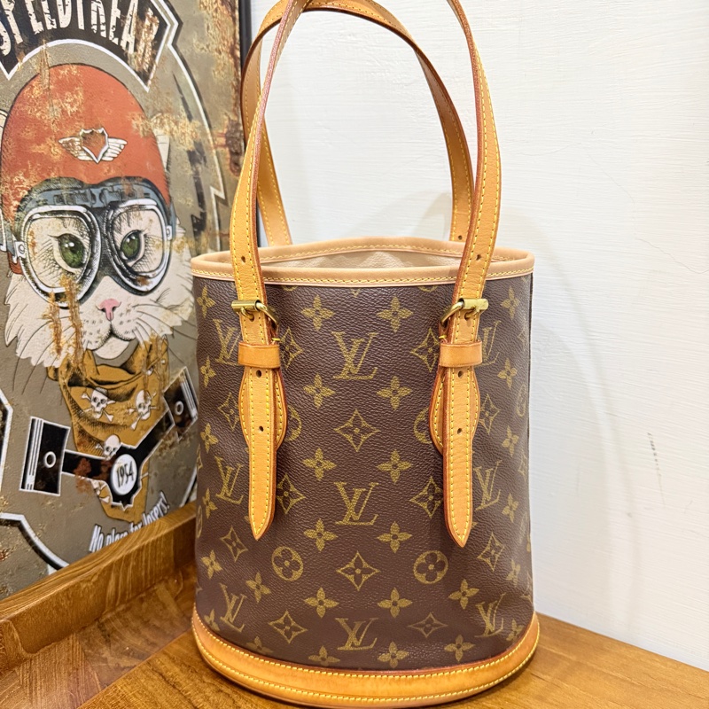 不錯的88新✨私物超甜賣🫶🏻 LV老花 小水桶  內裡全皮 肩背 手提都可以 經典好用又可愛-73