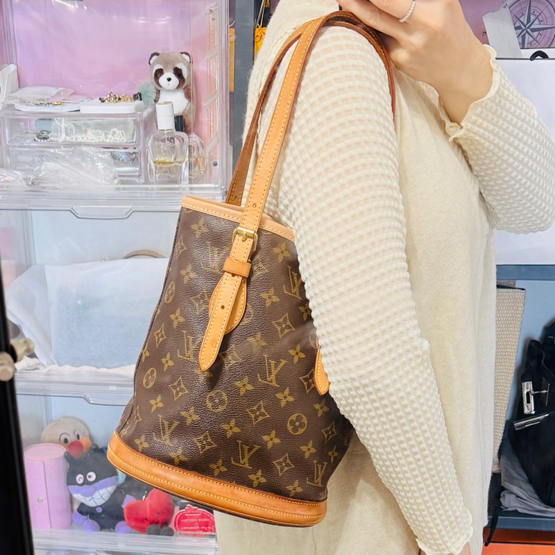 不錯的88新✨私物超甜賣🫶🏻 LV老花 小水桶  內裡全皮 肩背 手提都可以 經典好用又可愛-80