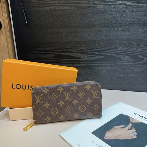 LV 原花金釦ㄇ拉12卡長夾