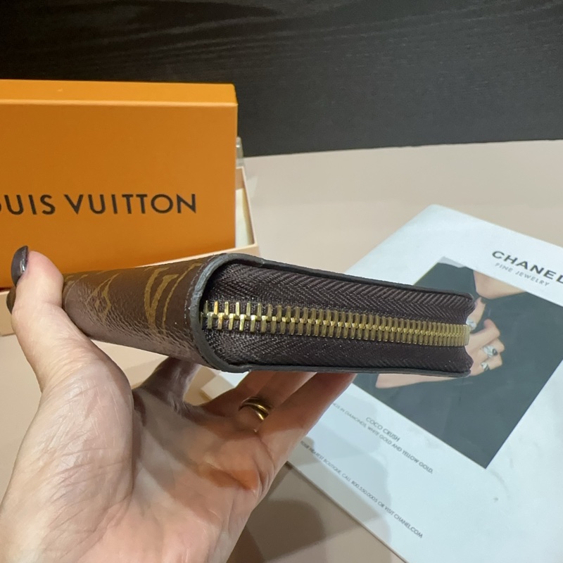 LV 原花金釦ㄇ拉12卡長夾-2