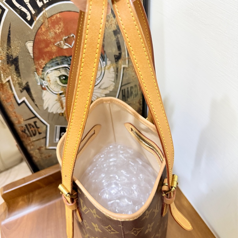 不錯的88新✨LV老花 小水桶  內裡全皮 肩背 手提都可以 經典好用又可愛-29