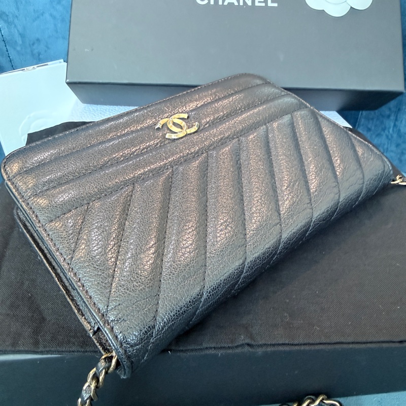Chanel✨山羊皮條紋WOC鏈子皮夾 22開-9