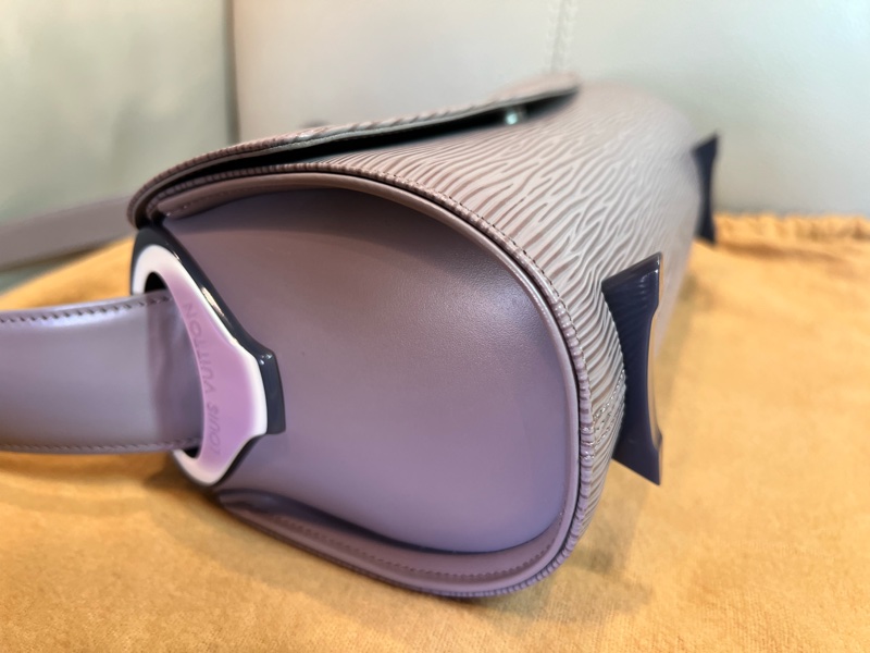 Louis Vuitton Nocturne PM (Lilac/丁香紫）精巧氣質肩包「夜曲包」-9
